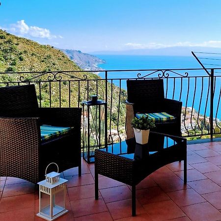 Tao Charming Apartment تاورمينا المظهر الخارجي الصورة