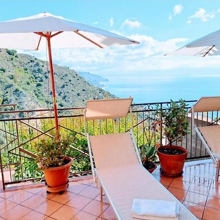 Tao Charming Apartment تاورمينا الغرفة الصورة