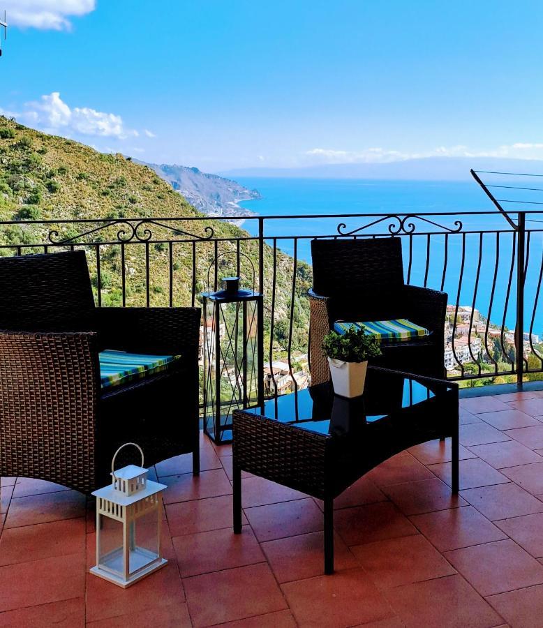 Tao Charming Apartment تاورمينا المظهر الخارجي الصورة
