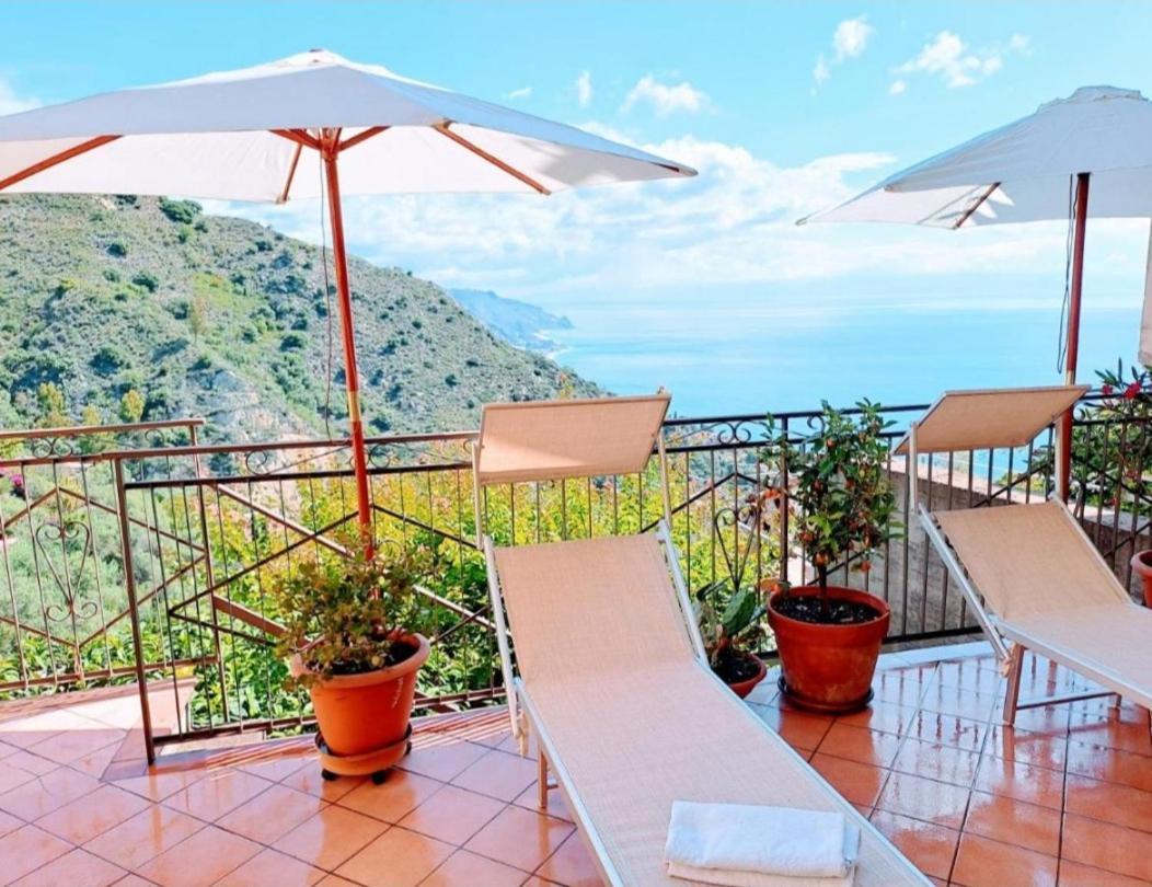 Tao Charming Apartment تاورمينا الغرفة الصورة