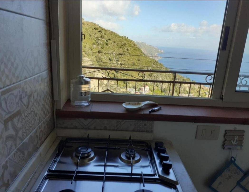 Tao Charming Apartment تاورمينا الغرفة الصورة
